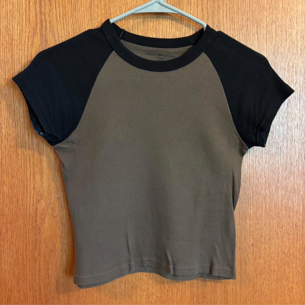 Brandy Melville Black and Brown Short Sleeve Tee
